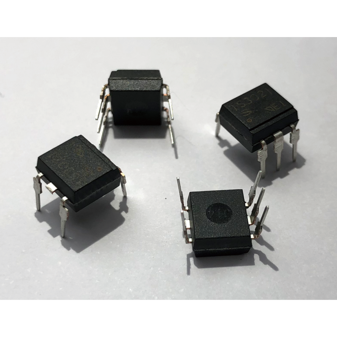 Photo-Triac coupler